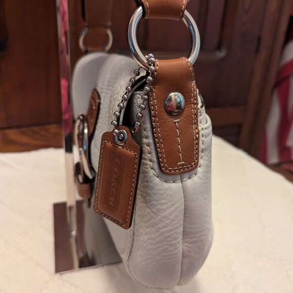 Y2K/vintage coach F13105 pebbled leather SOHO off white with tan shoulder bag - Picture 5 of 15